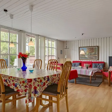 Semesterbostad Vian - 200m From The Sea By Interhome